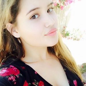 Meet your Posher, Vivian